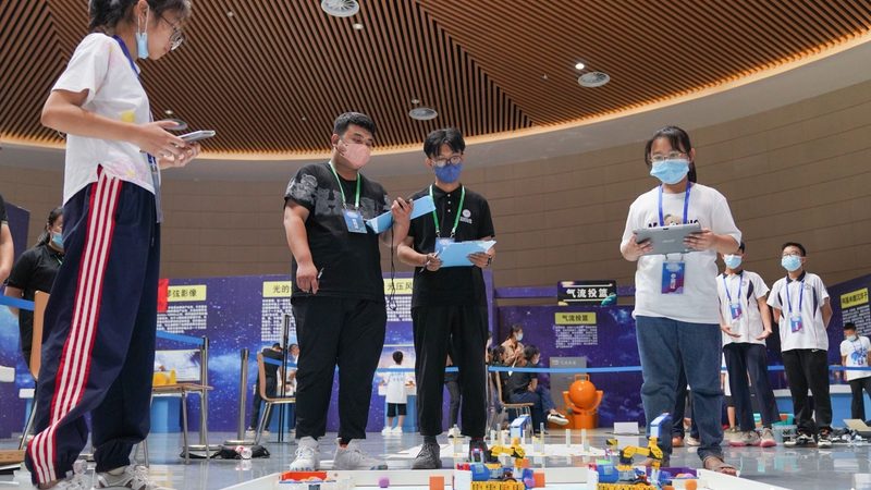企业数字化转型：方案与实施的差异化解析**
